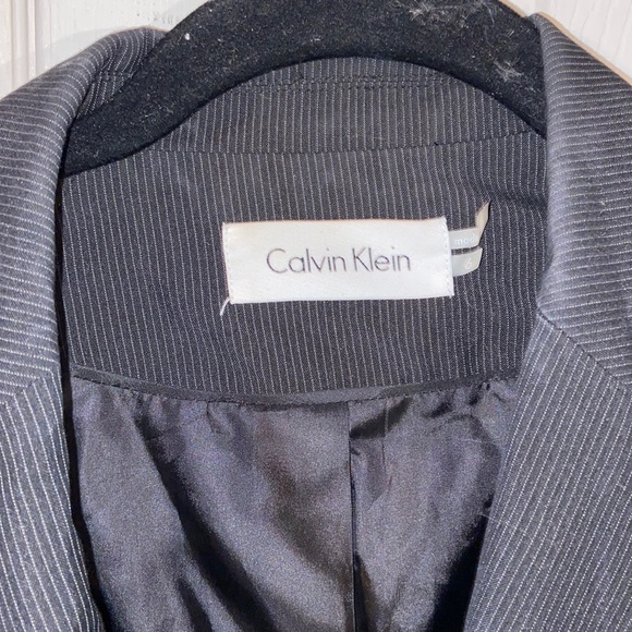 Calvin Klein woman’s suit jacket - Picture 2 of 4